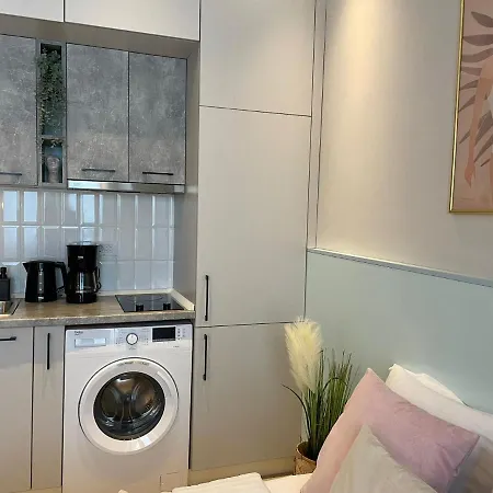 Marshmallow - Homey Studio Apartment *