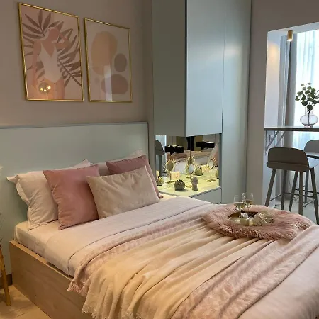 Marshmallow - Homey Studio Apartment *